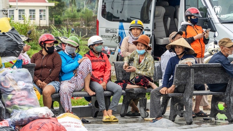 Nha Khoa Hoàn Mỹ Sài Gòn Hỗ Trợ Đồng Bào Miền Trung 2025