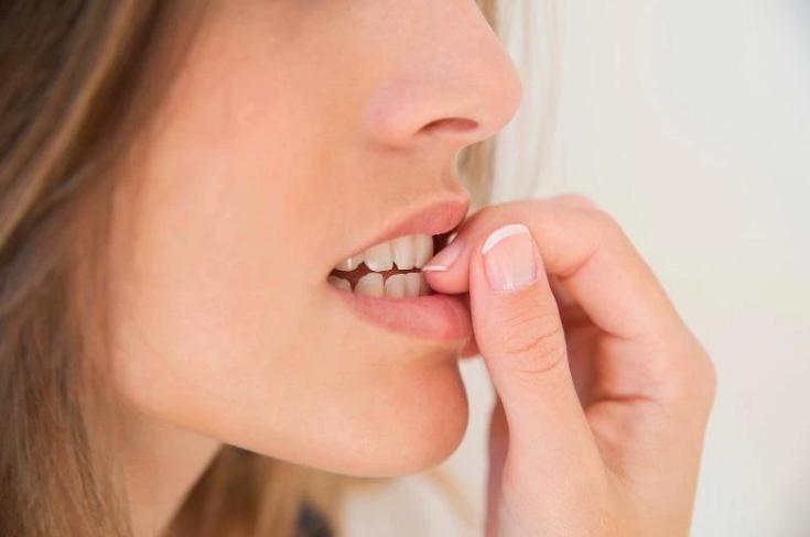 Loại bỏ những thói quen xấu để bảo vệ miếng trám răng