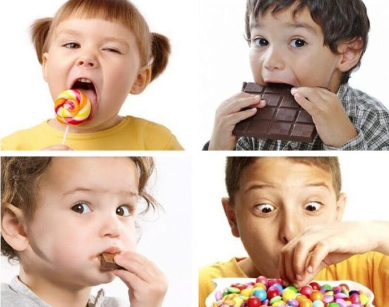 Ăn nhiều đồ ngọt làm trẻ dễ bị sâu răng